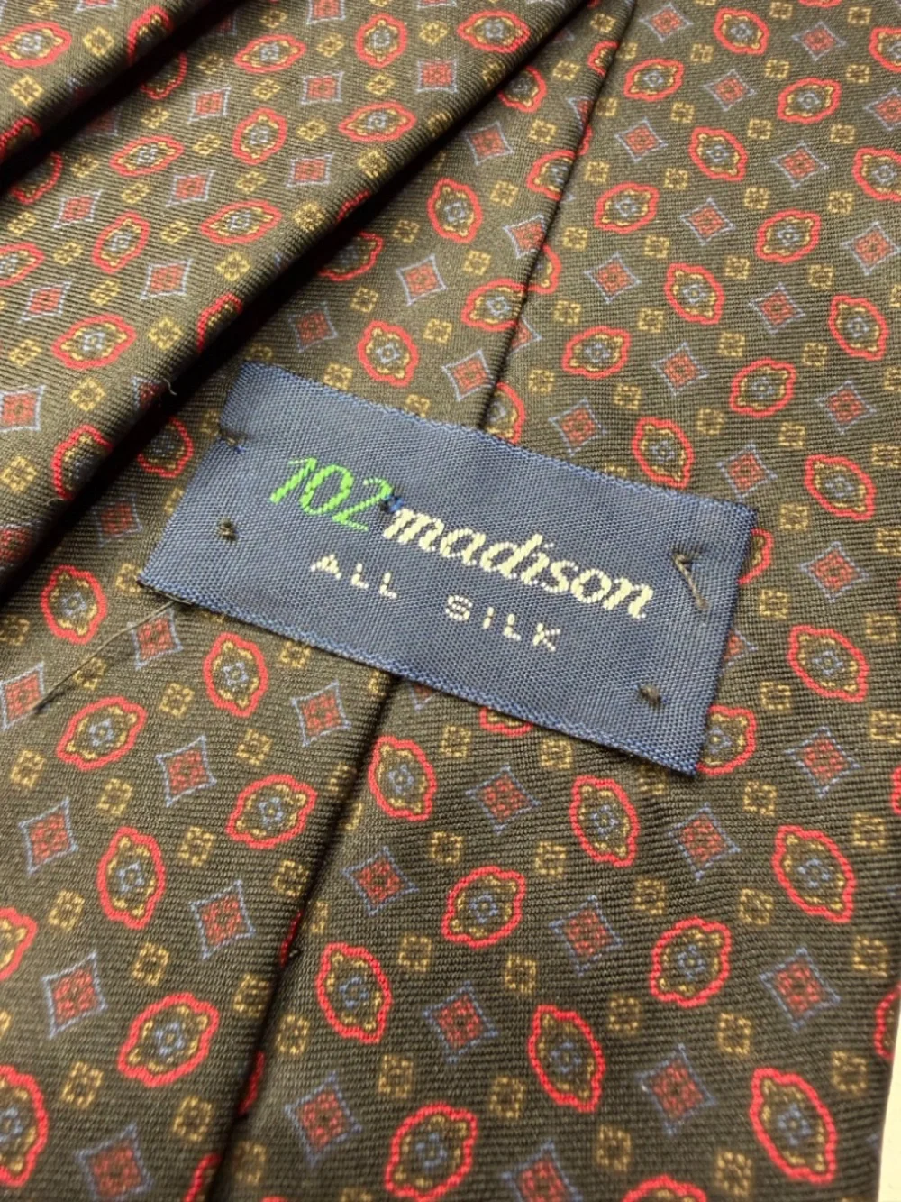 Vintage 102 Madison Italian Silk Neck Tie Navy Blue Red Made in USA 59